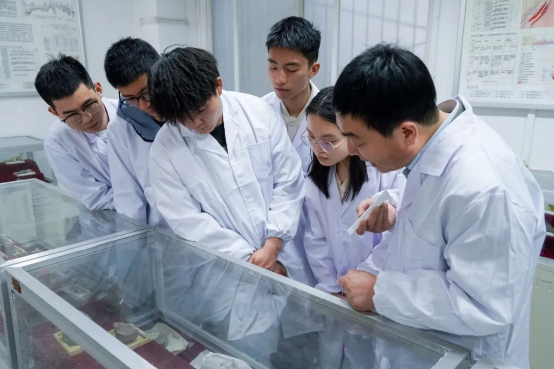 学院秀|地球与行星科学学院