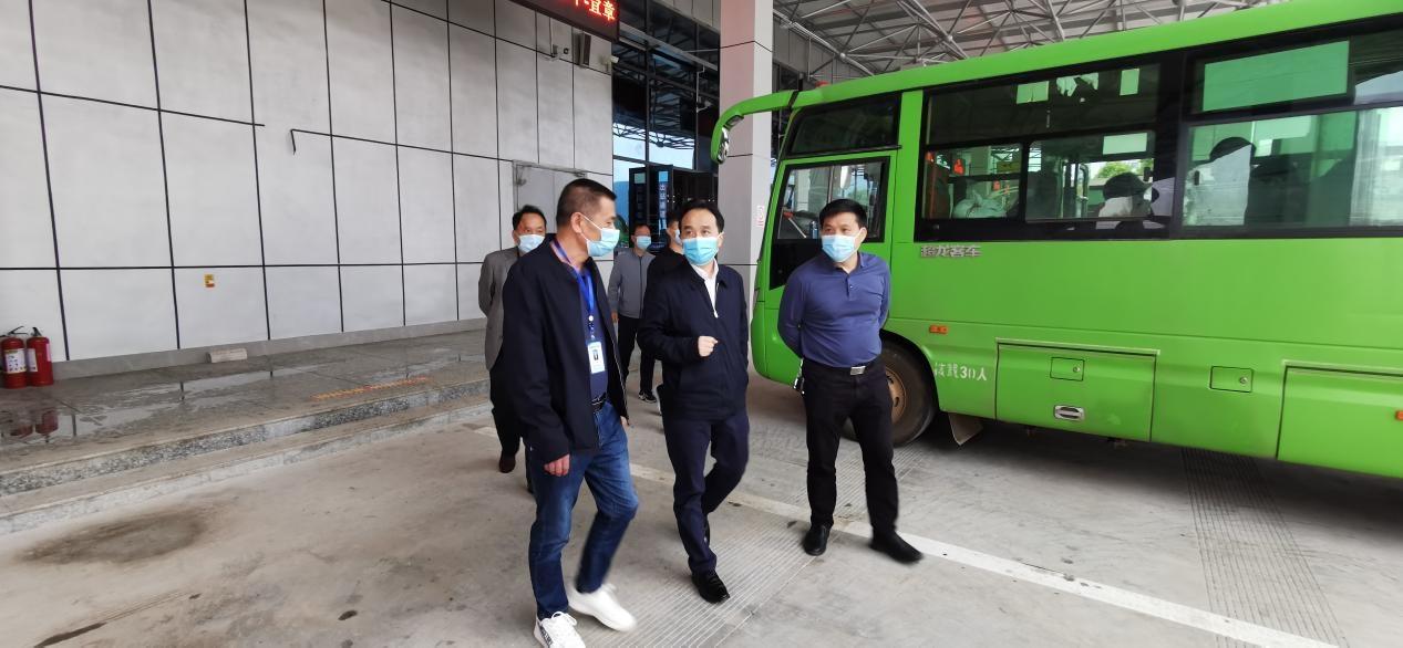 邓扬中深入蓝山调研疫情防控和交通项目建设工作