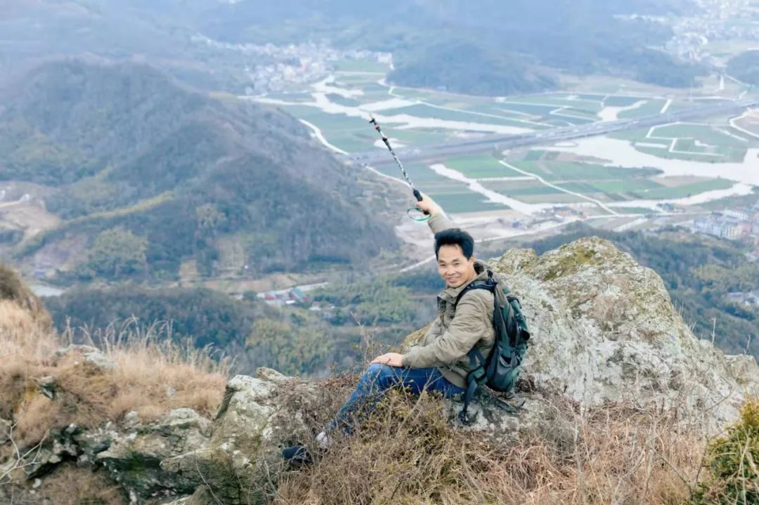 走在馬毛蝟磔的山脊上|記小雄擼柱巖～石門水庫～石佛山徒步