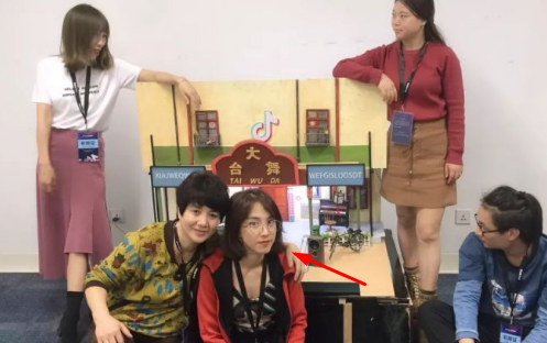 王蓝莓真人长什么样子