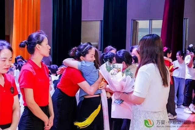 毕业典礼|万婴中粮幼儿园:倾听儿童 相伴成长