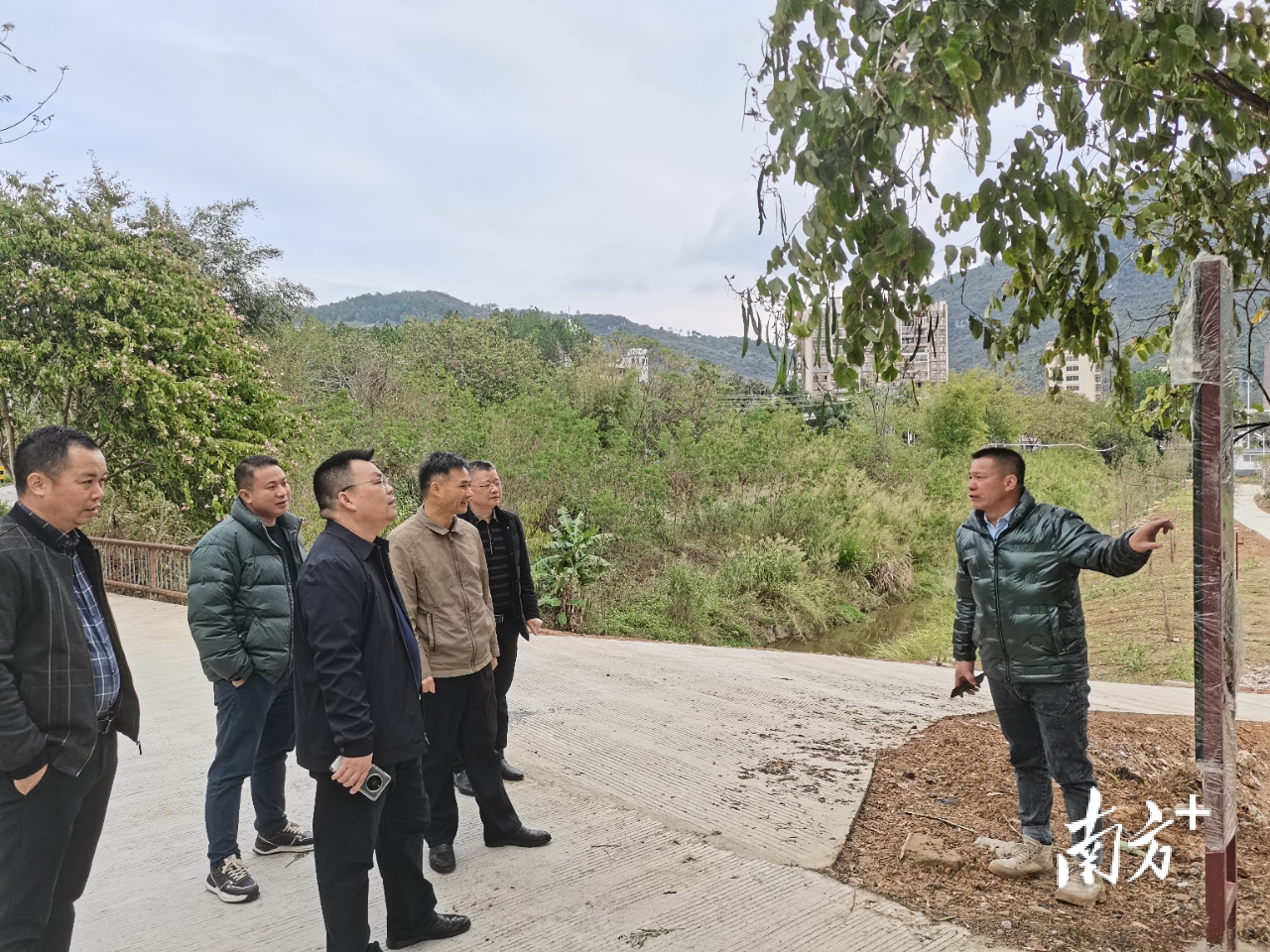 蓝涛率队巡河:加强河道采砂管理,严厉打击非法采(运)砂行为