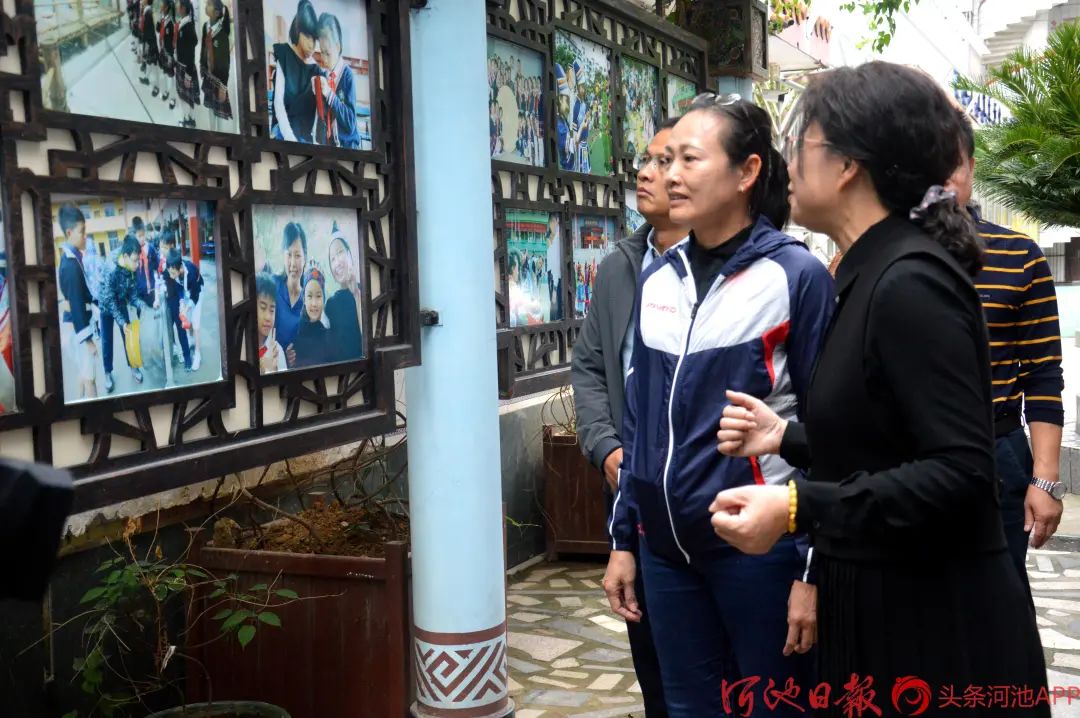 前女足国脚韦海英到河池指导球娃:"认真读书,好好踢球!