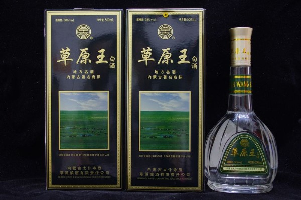 草原白酒图片