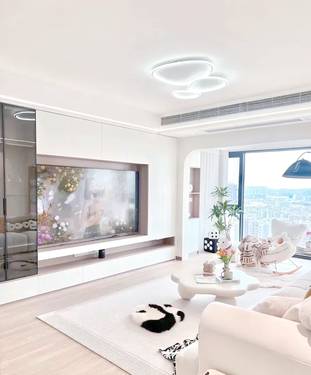 客厅吊顶新选择:双眼皮吊顶,美观又实用,值得一试!