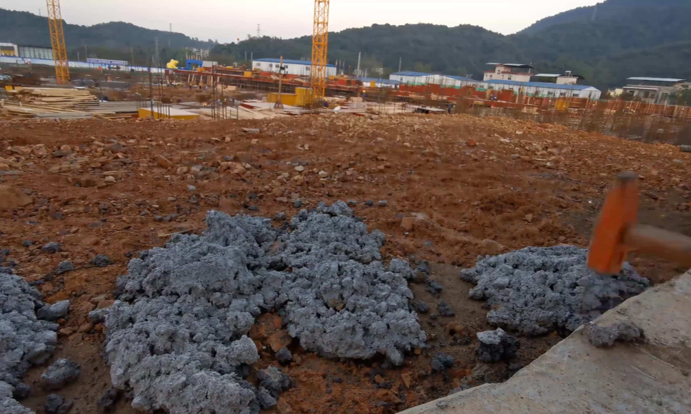 混凝土在真空环境会化为灰尘吗?老外亲测,结果大开眼界!