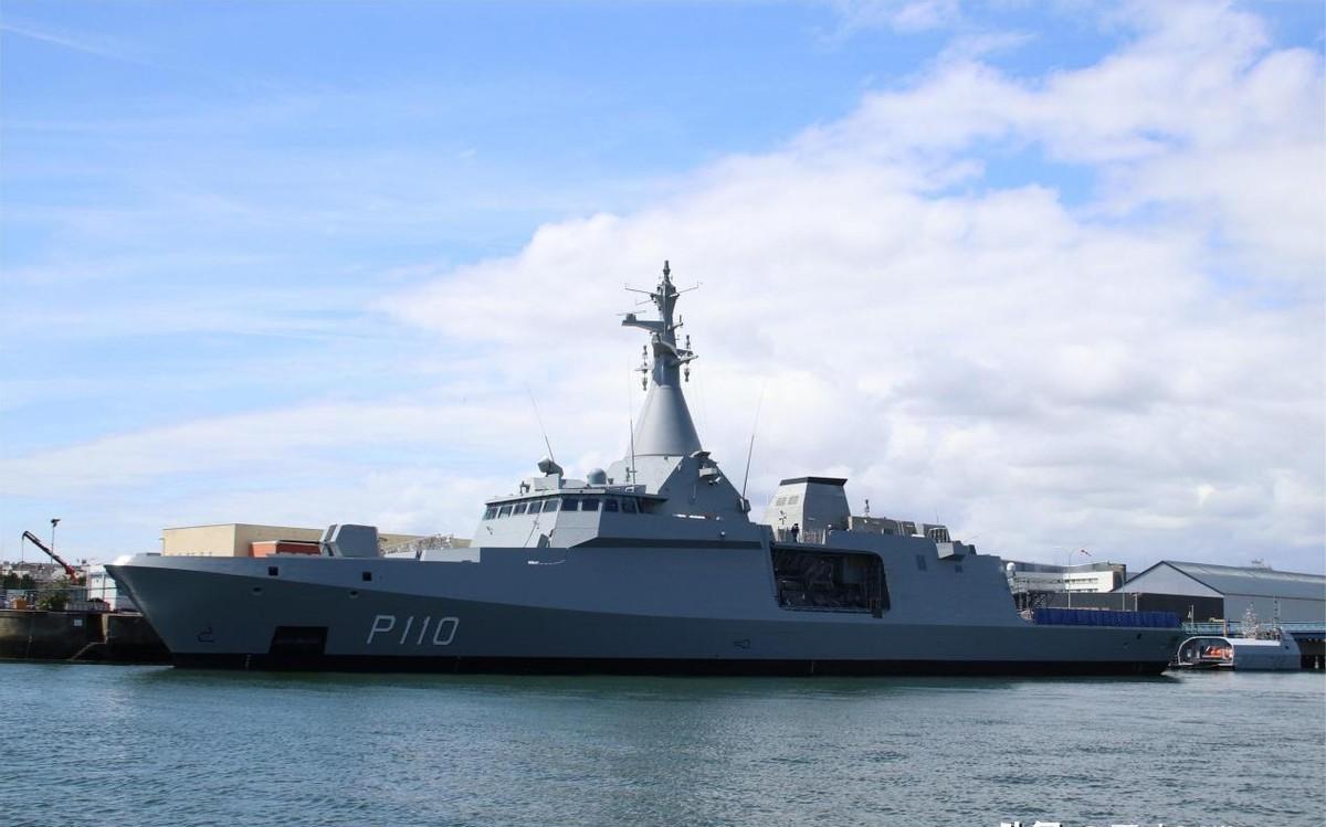 法国向阿联酋海军交付第1艘追风2500型护卫舰 单艘造价425亿美元