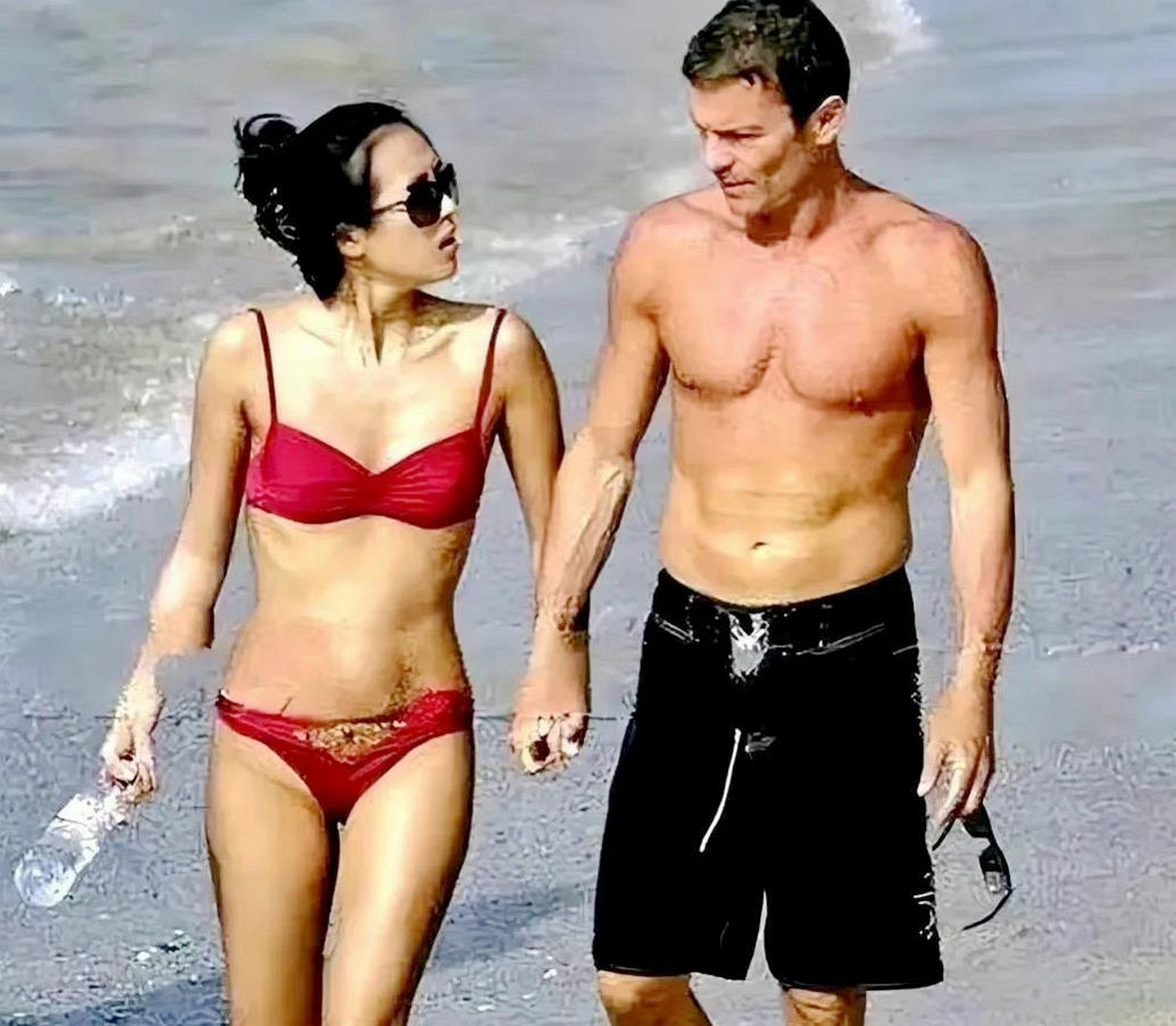 作为国际巨星,章子怡的穿搭从不过分.