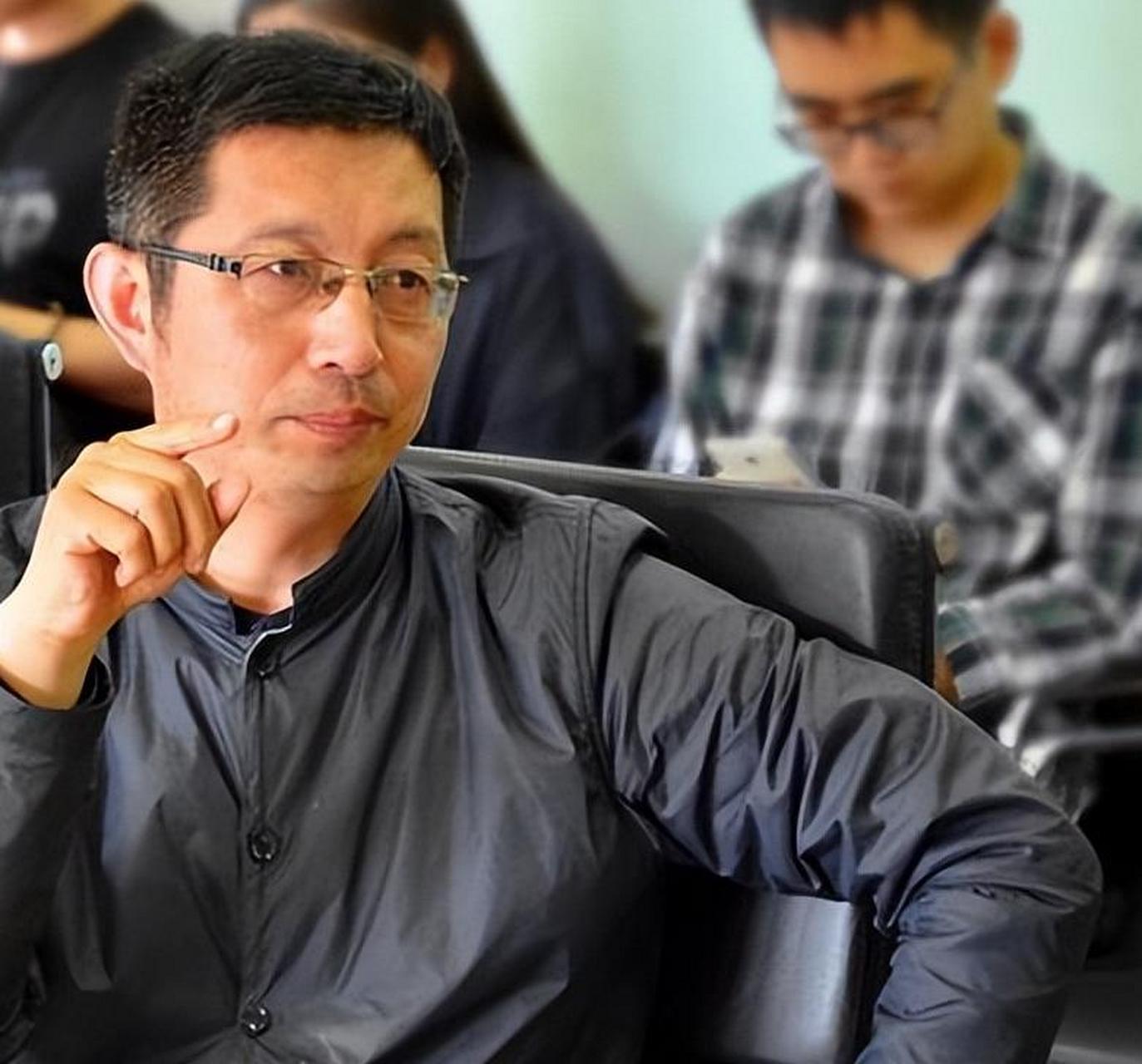 "2018年北大哲学系教授吴飞再次呼吁恢复土葬,取消火葬.