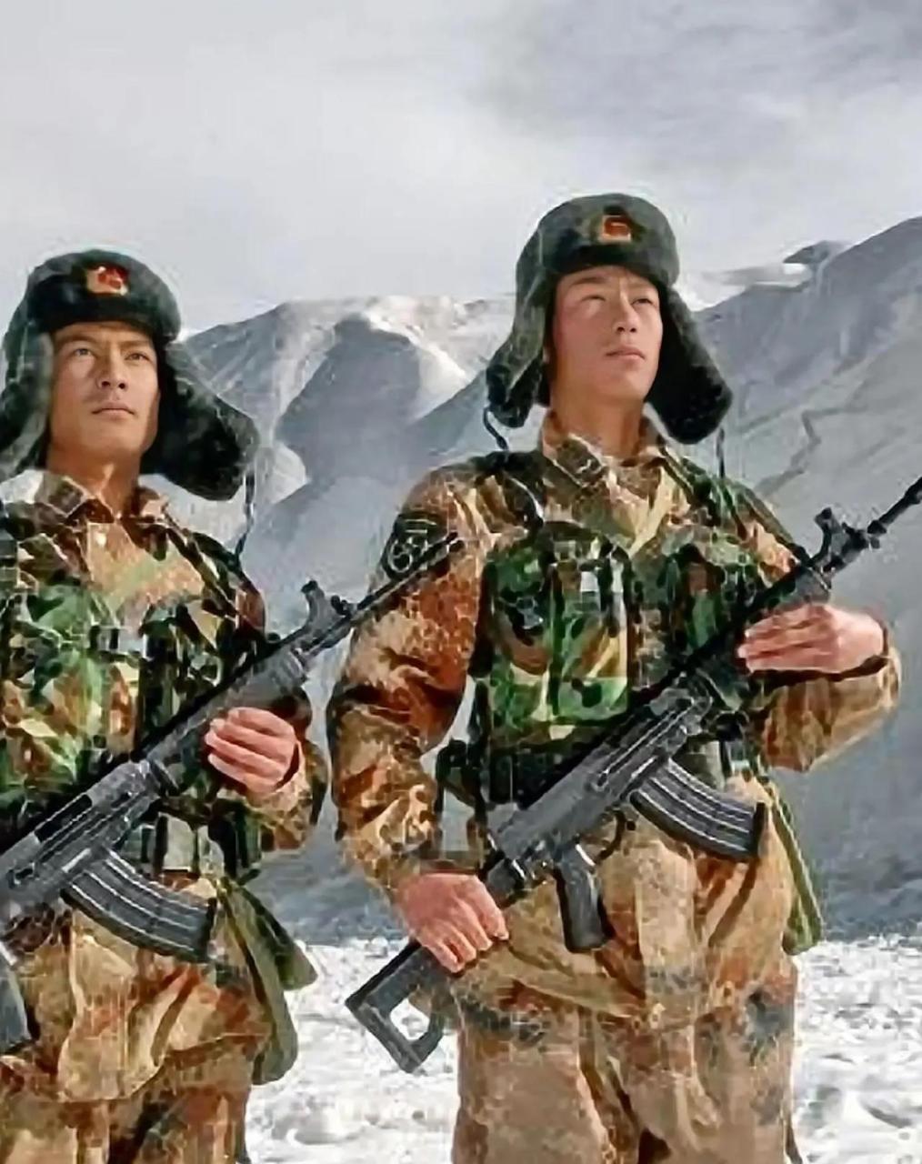 身着戎装,手握钢枪,用青春和热血诠释军人的责任和担当!