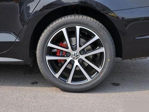 汽车避震效果不好,跟轮胎的磨损有关系吗