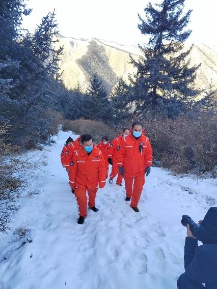 新春走基层丨护林员马亚伟:祁连山中踏雪巡护迎新春