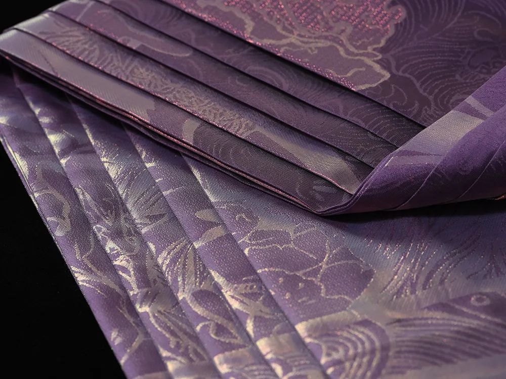 明制国风汉服,重现"寸锦寸金"南京云锦,绚丽华美