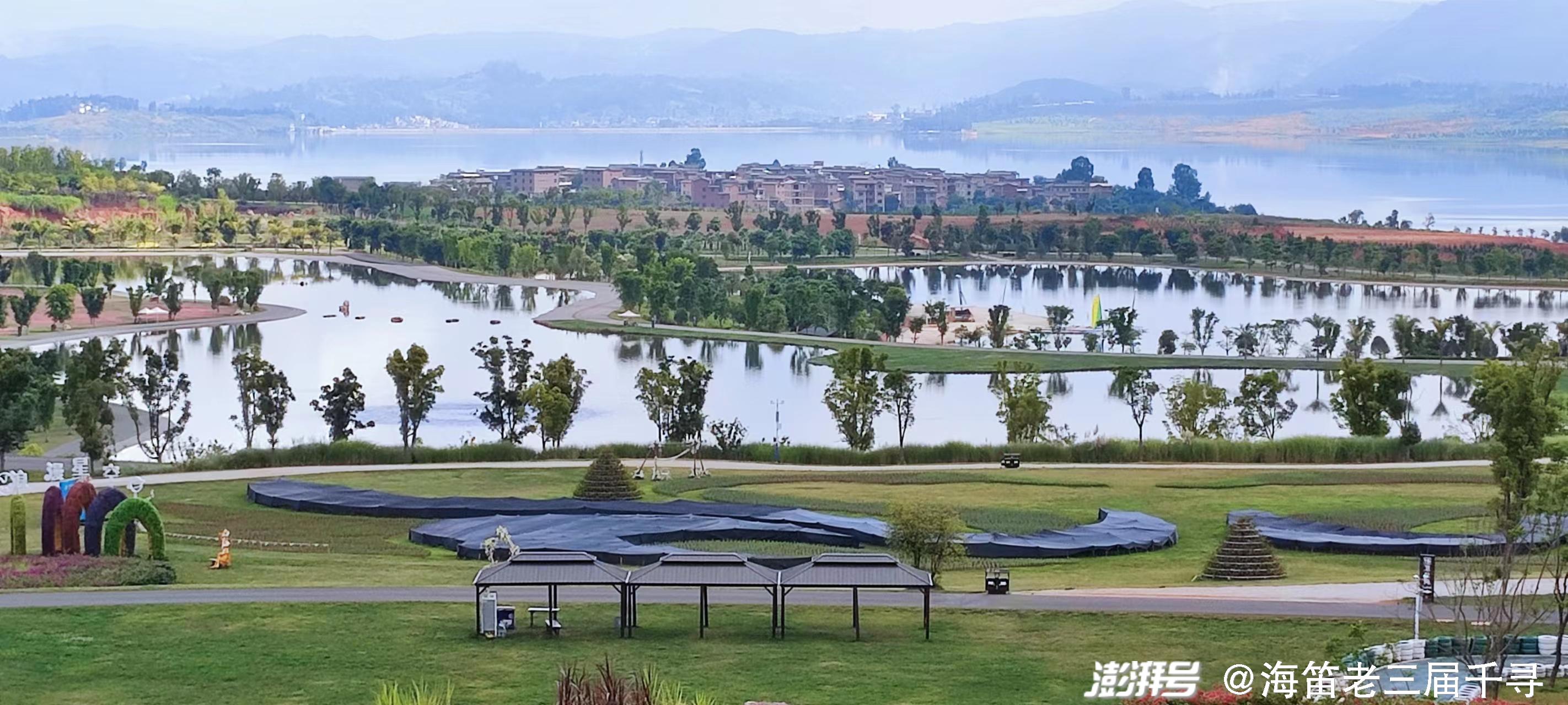 云南弥勒迷人的太平湖森林小镇