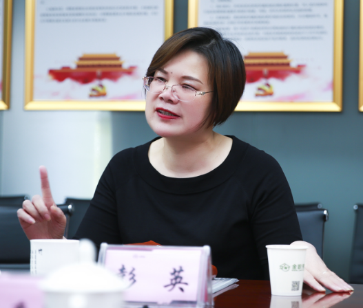 全国三八红旗手彭英:艰苦创新创业 书写巾帼华章