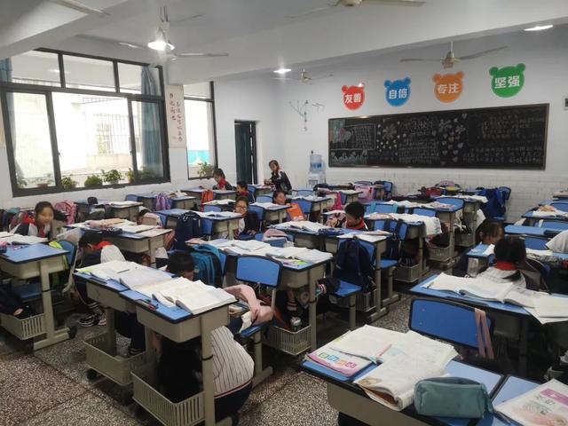 南充市大北街小学举行防震减灾应急疏散演练和消防知识培训