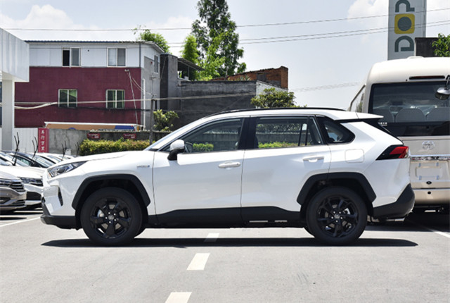 丰田荣放很好,但是老司机都选crv,只因为这三方面原因!