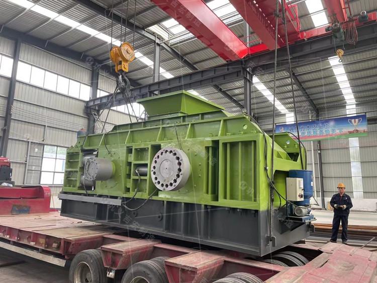 什么是大型全液压对辊破碎机?