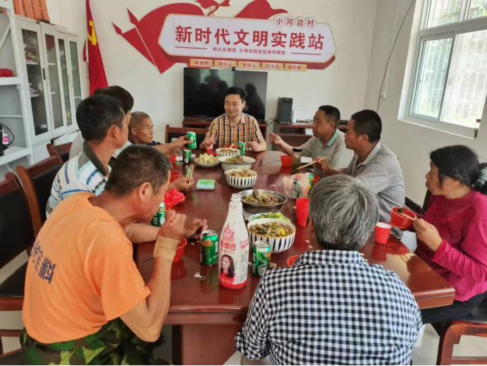 新县吴陈河镇:一席"饺子宴"共享邻里情