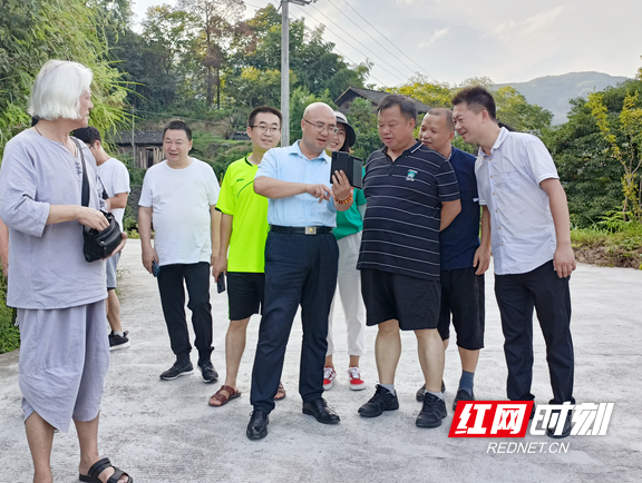 刘昌刚赴吉首市己略乡夯坨村调研指导乡村振兴工作