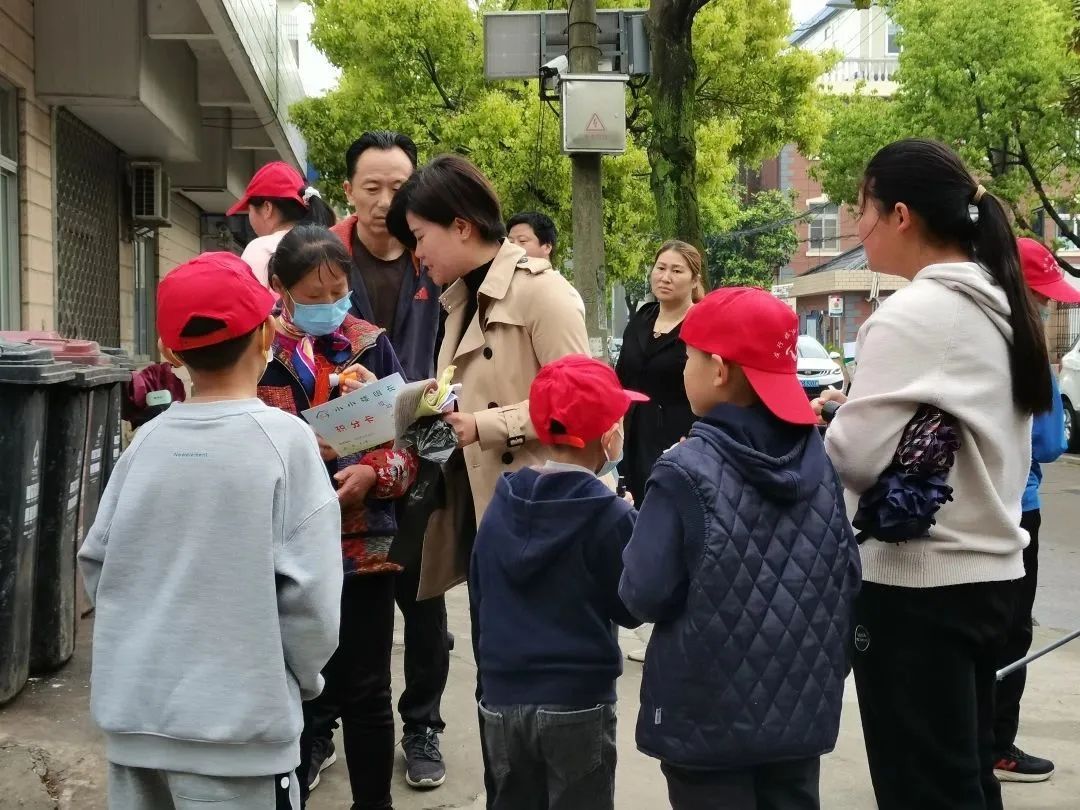 垃圾分类我践行!庄行镇邬桥居委开展垃圾分类科普宣传活动