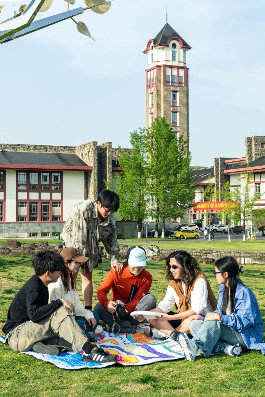 春序|成都东软学院