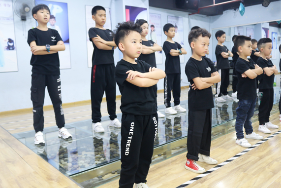 贵阳童模培训中心浅谈艺术教育