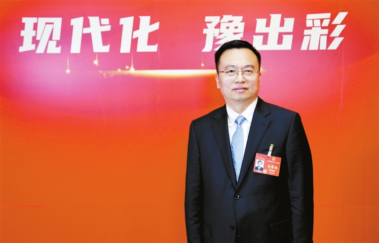 全国人大代表,郑州航空港区管委会主任田海涛:打开"飞行"模式 gdp今年