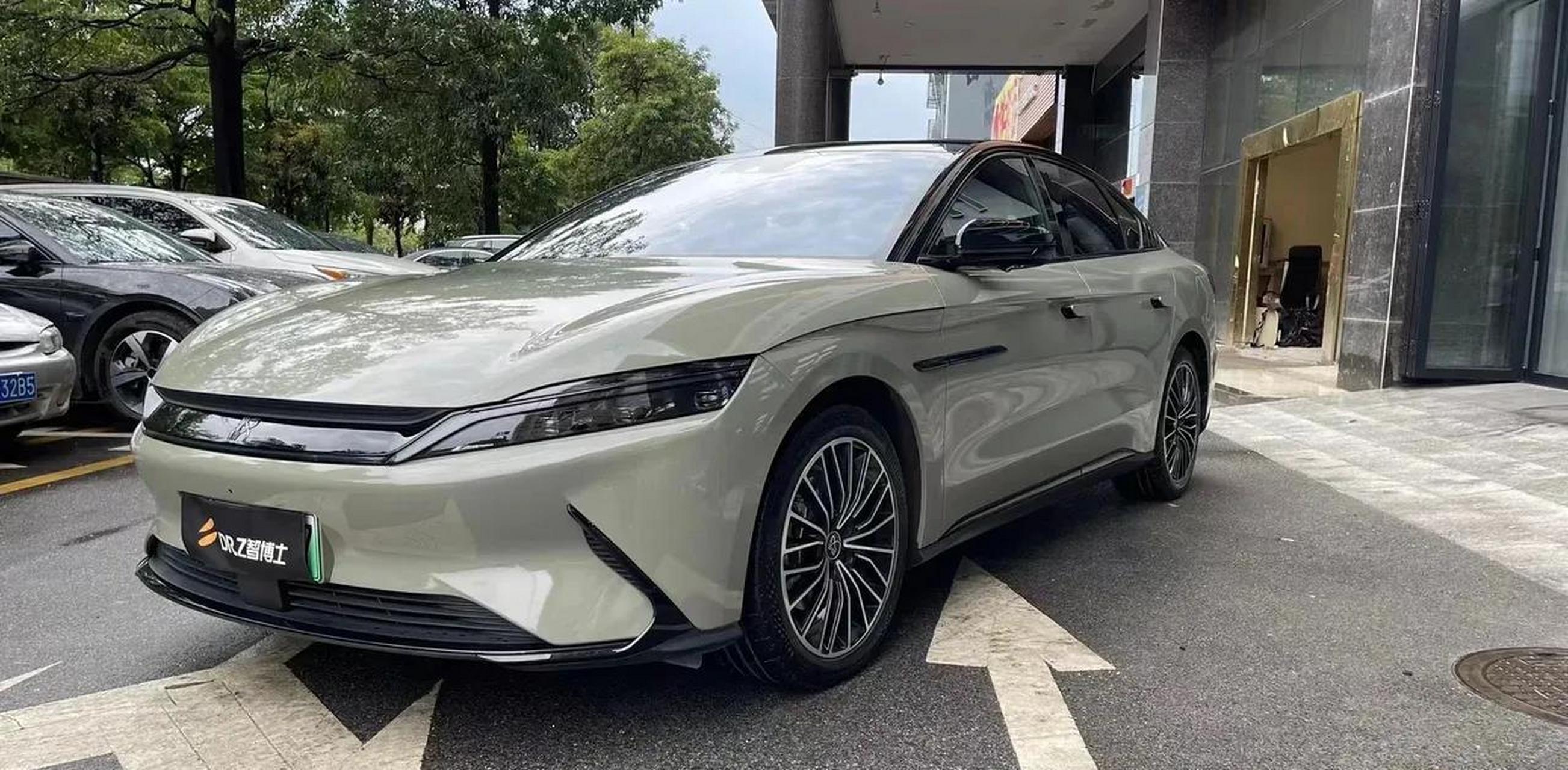 比亚迪汉ev 这个改色堪称完美1717!