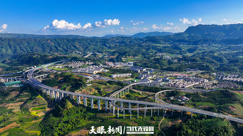 影像贵州丨纳晴高速新寨河枢纽互通建设稳步推进