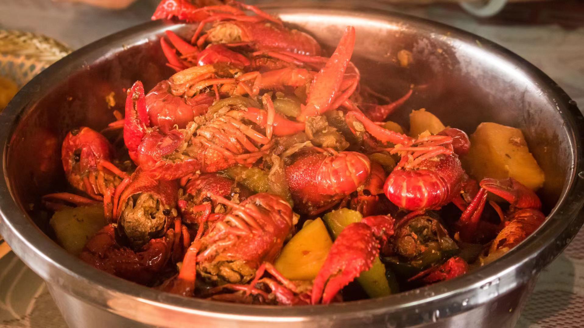 六月划重点——用盆都装不下的自制干锅龙虾