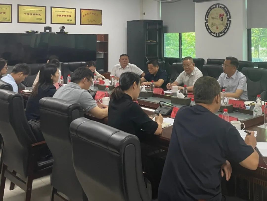 王瑜珲走访联系市人大代表