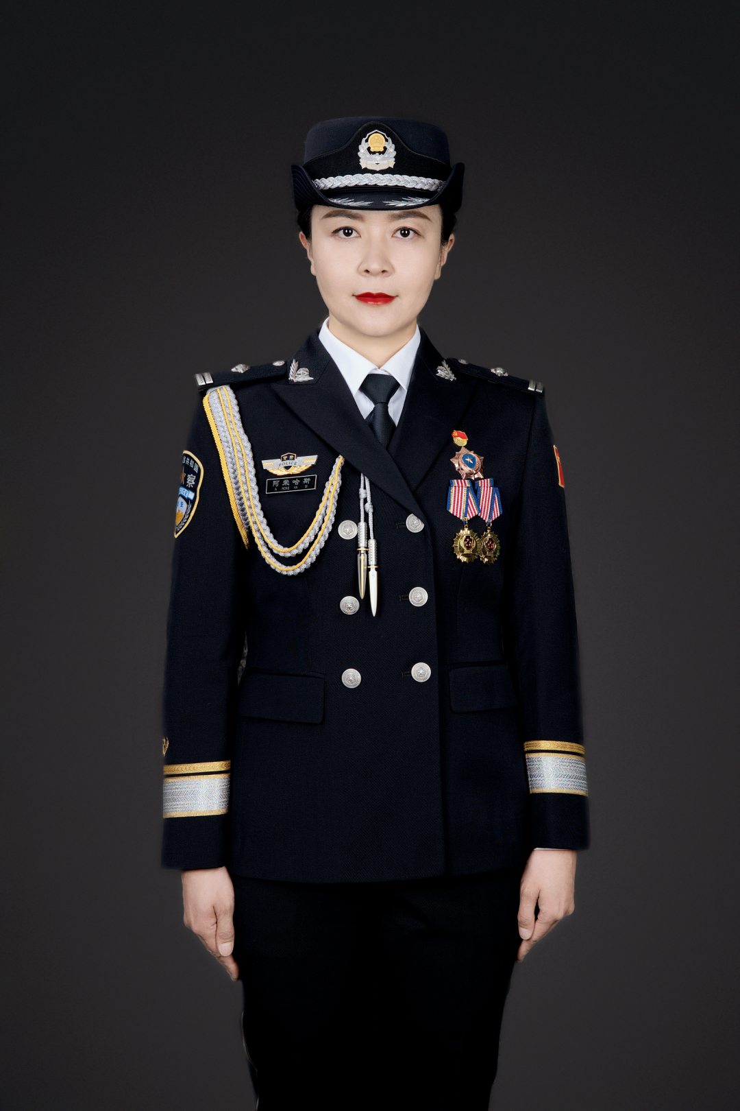 陇警先锋酒泉公安全省成绩突出女民警阿荣哈斯巾帼担当诠释草原女警