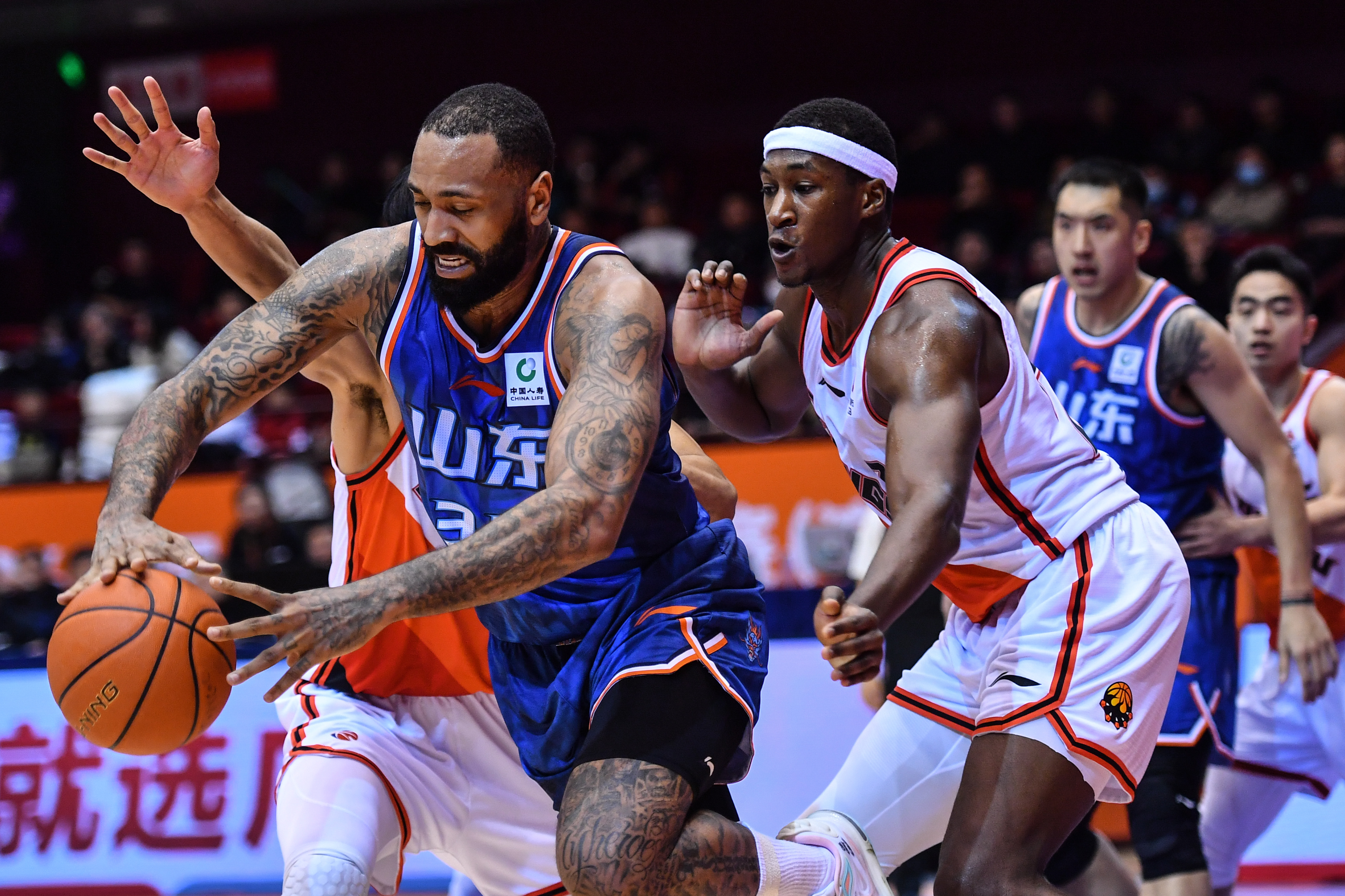 (体育)篮球——cba常规赛:山东高速胜江苏肯帝亚