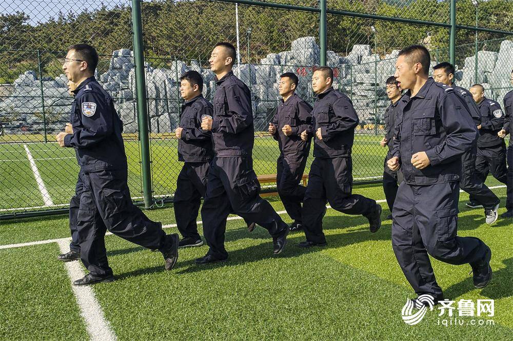 组图丨威海海岸警察高区大队:练体能 强素质
