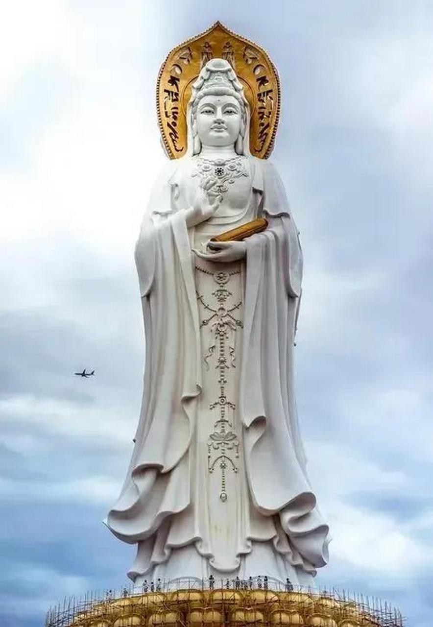 来许个愿吧, 菩萨会保佑每一个心诚的人[祈祷][祈祷]