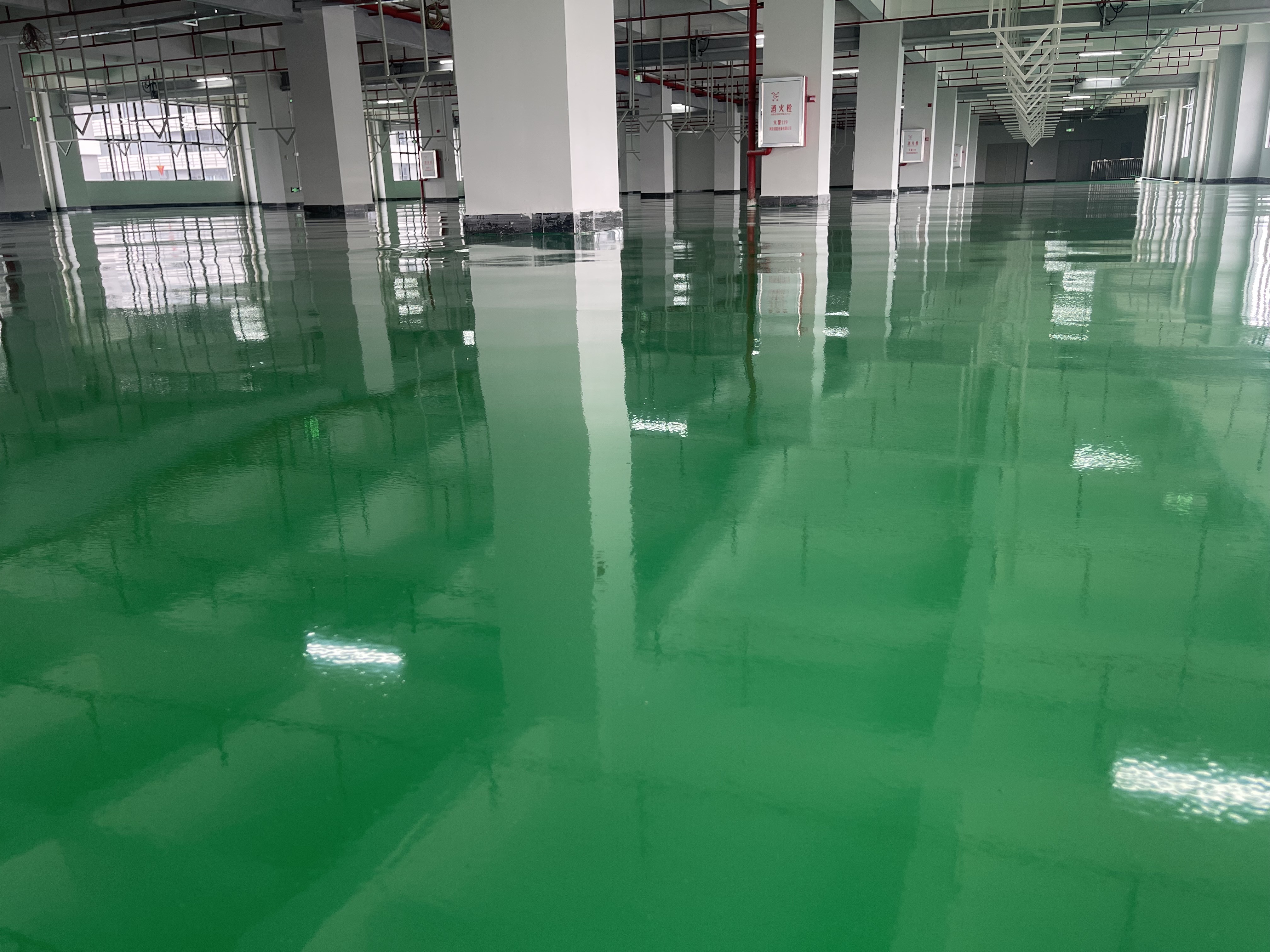 水性环氧地坪漆和油性环氧地坪漆应该怎么选择