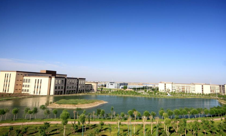 新疆乌鲁木齐科技学院图片