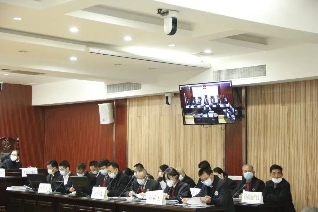 连审5天张德胜等13人涉黑案公开审理