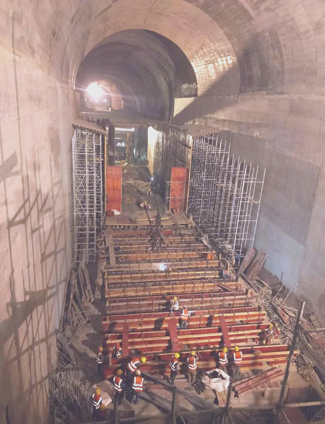 中国中铁引领全球隧道工程创新,成贵高铁玉京山隧道荣获国际大奖