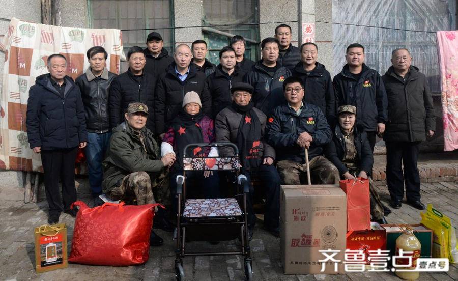 山东聊城:三名战友远赴茌平连续6年为烈士的父母尽孝