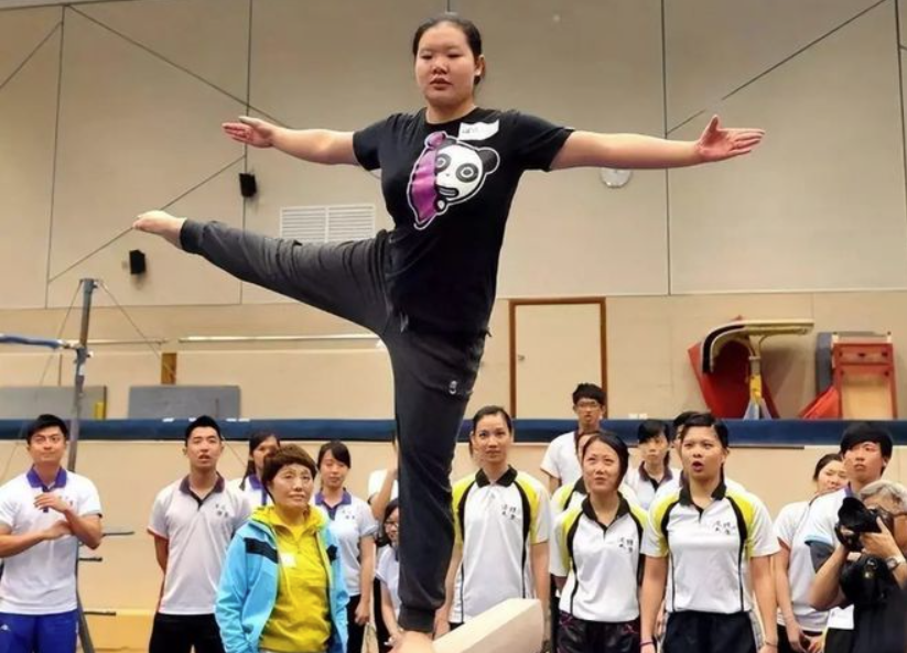 奥运冠军程菲难得现身,严重发福200斤,拥2套豪宅仍单身