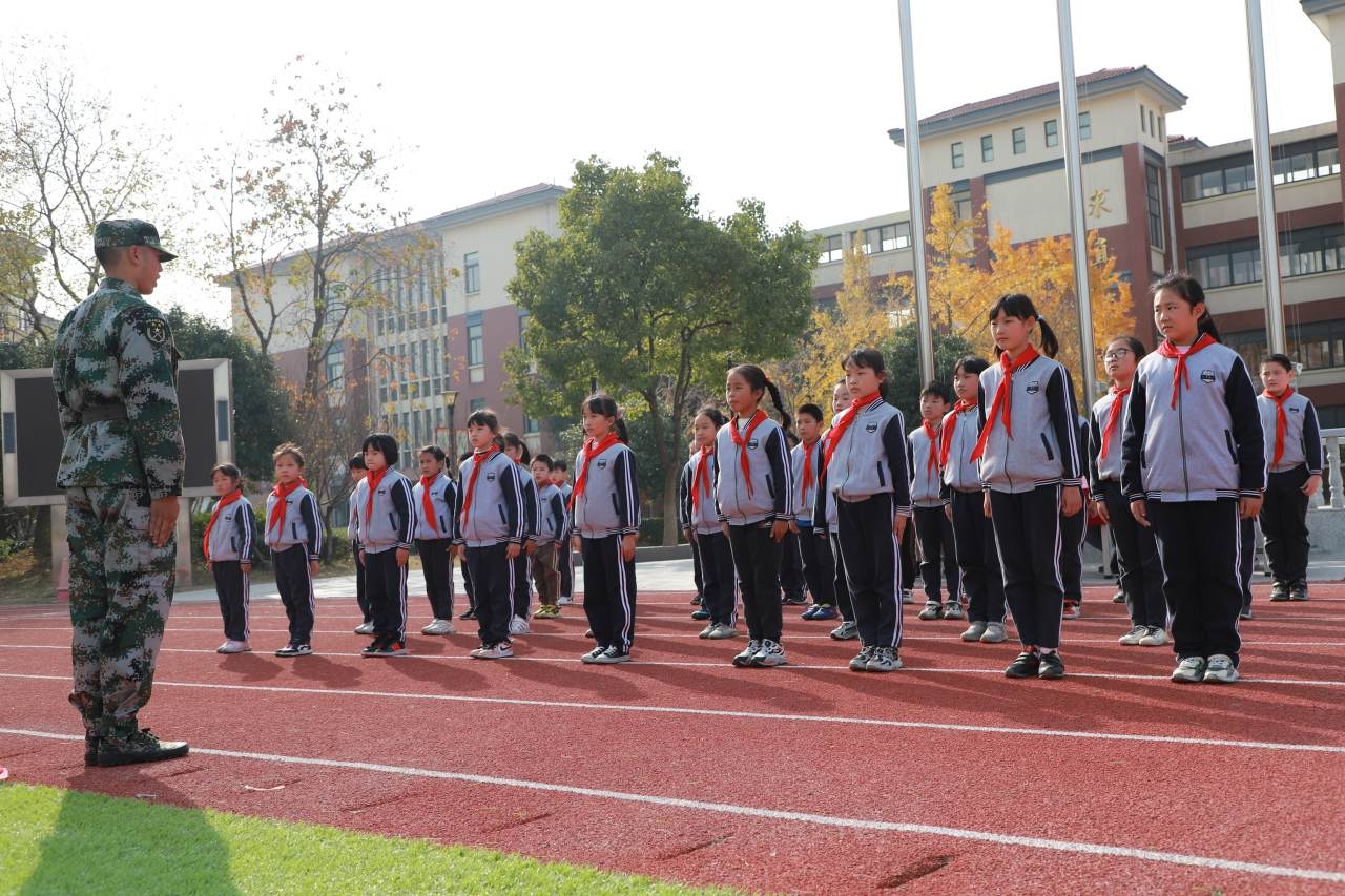 湖州市月河小学教育集团:学军人风采 做时代先锋