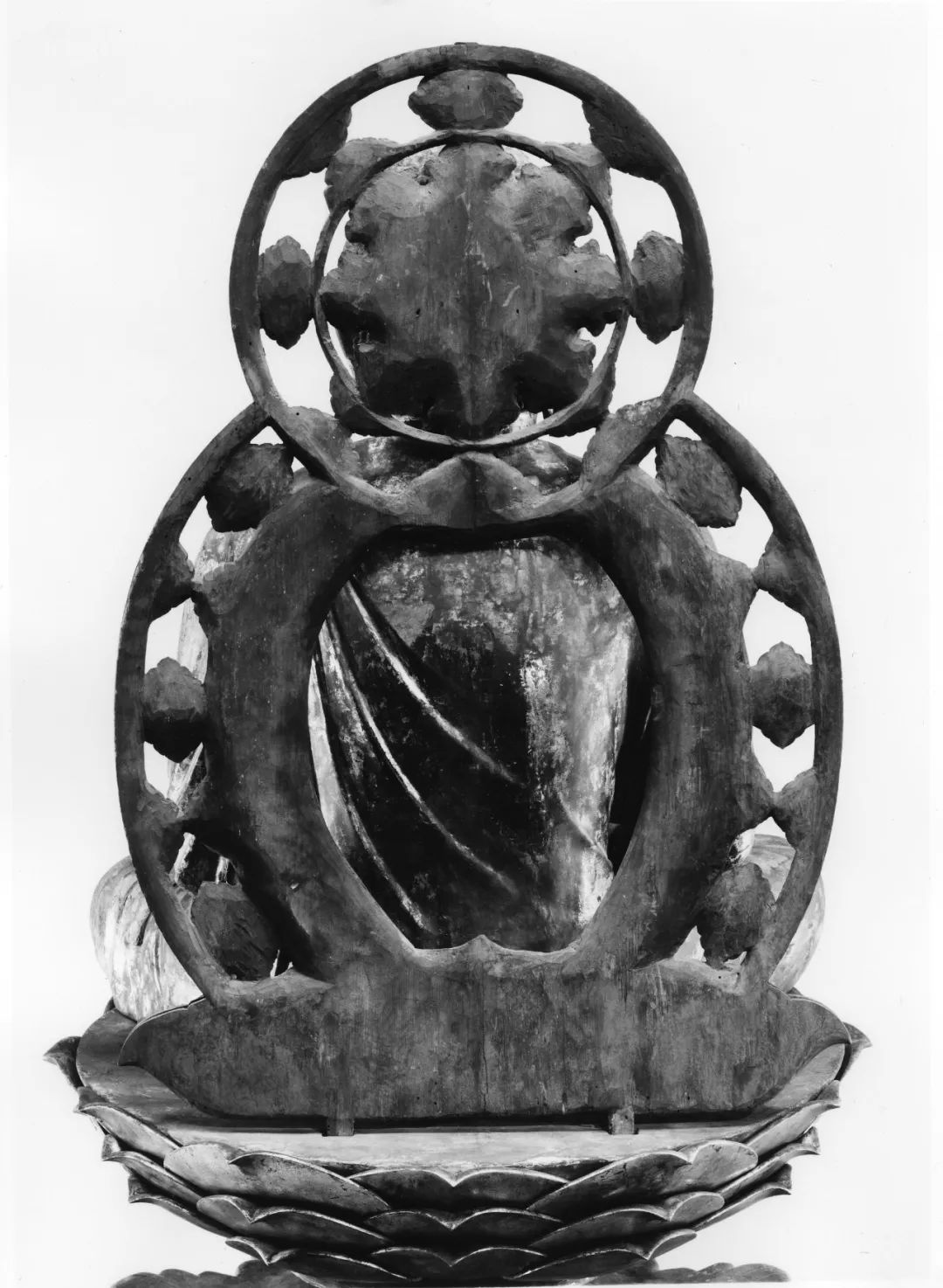 镰仓时代木雕:阿弥陀如来结上品上生印坐像 赏析