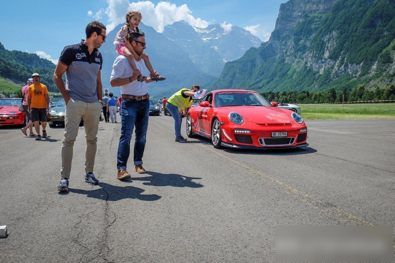 保时捷车主俱乐部庆祝成立70周年