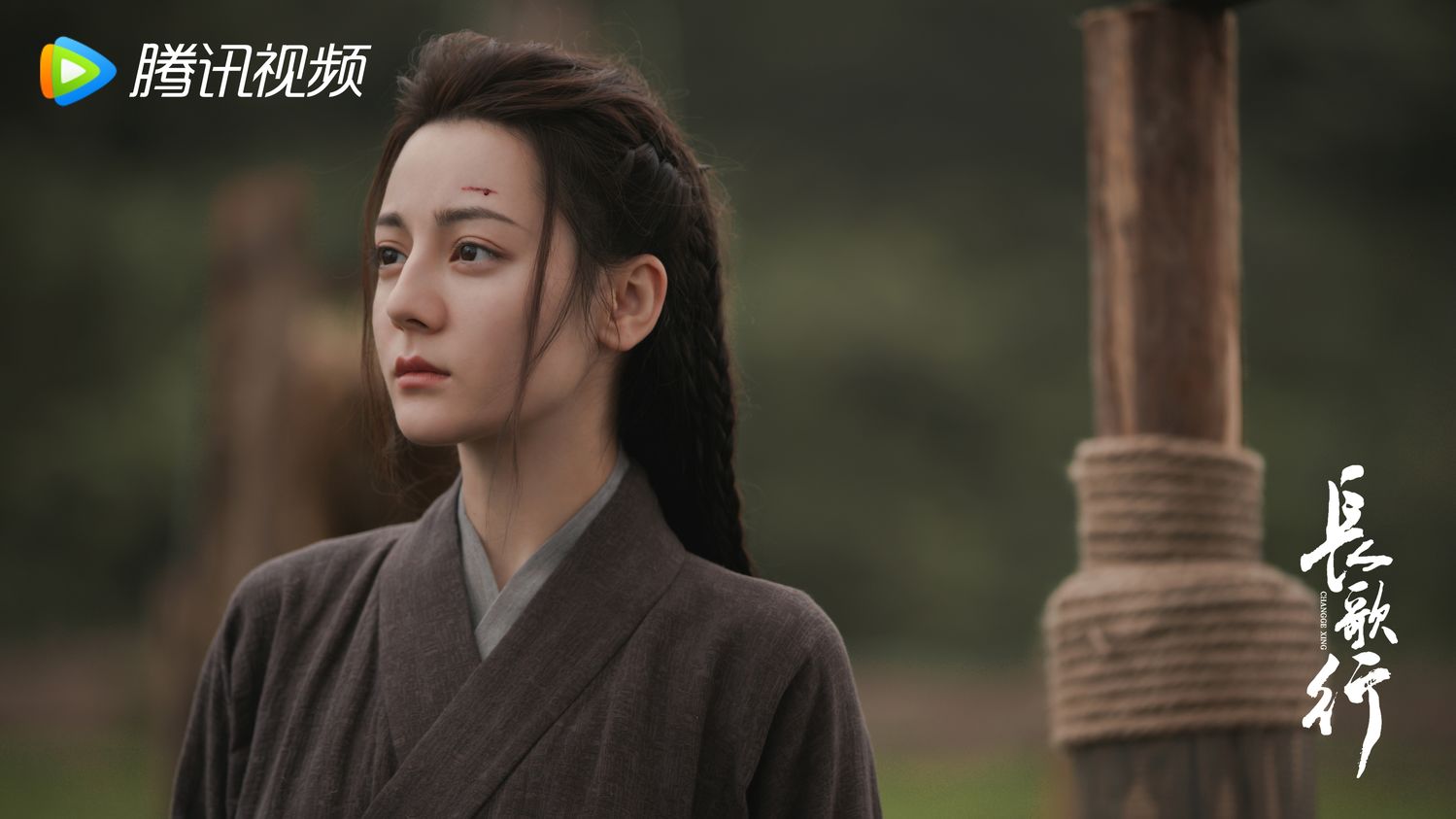 迪丽热巴《长歌行》剧照公开 眼神倔强果敢的长歌魅力值满分