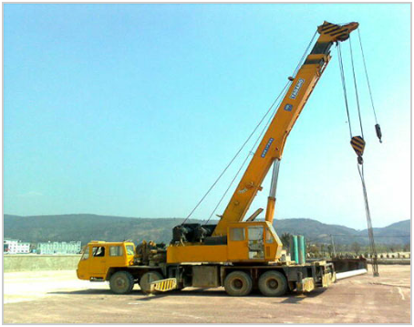 大型吊车出租保养重要性及方法