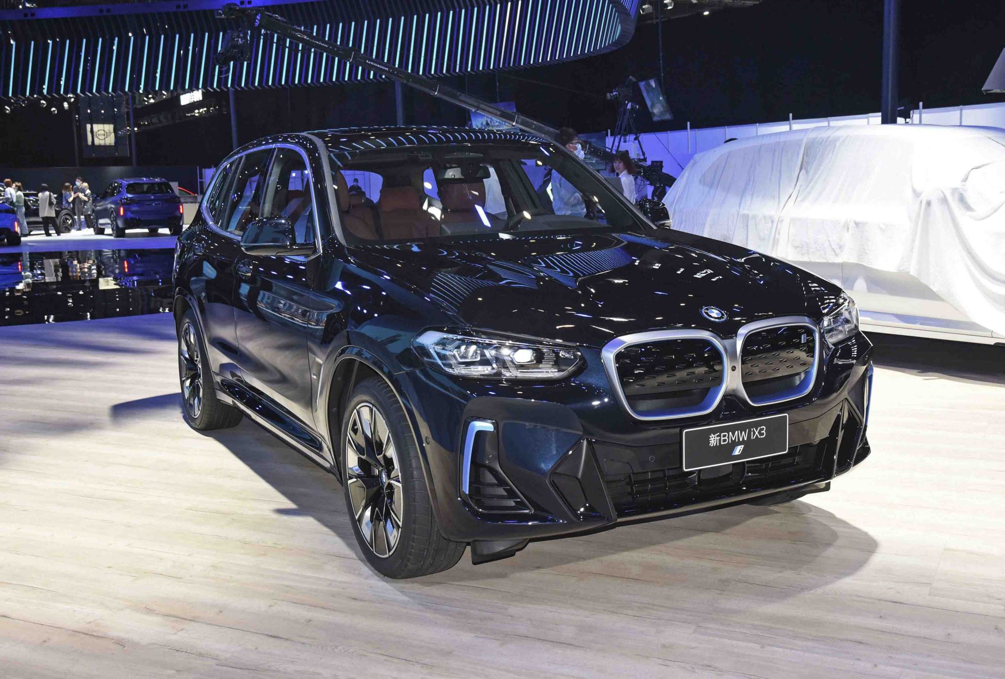 新车|新款宝马ix3正式上市,两款车型售价39.99-43.99万元