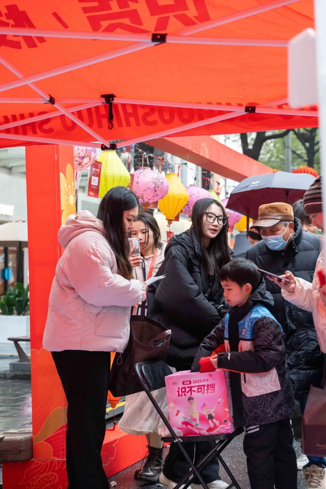 万事兴龙!大学路这场市集好热闹丨爱申活 暖心春