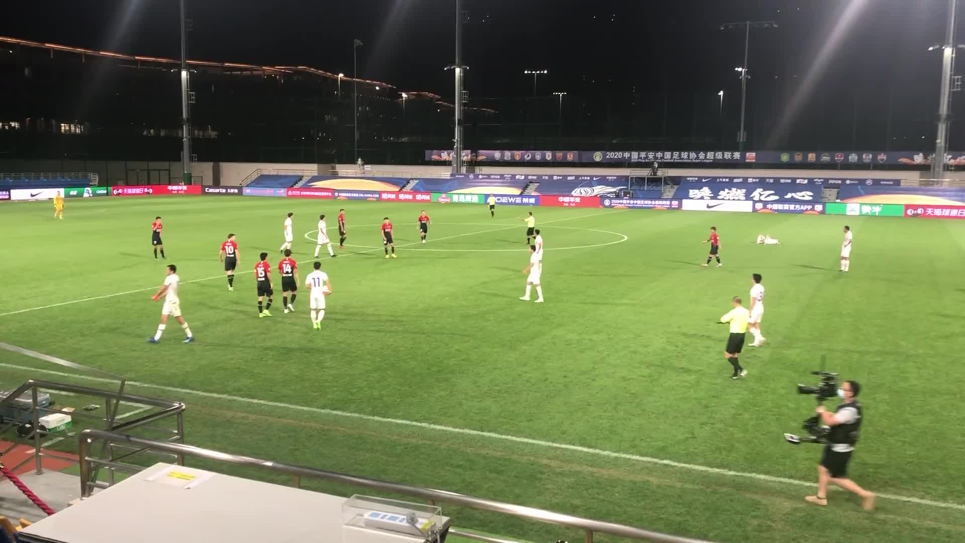 记者苗原:足协已开始调查"马里被种族歧视"事件